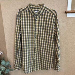 Men’s Columbia Long Sleeve Plaid Button Down Shirt. Size Medium.